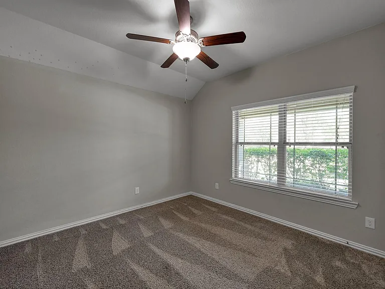 122 S Bearkat Ct — Photo 24