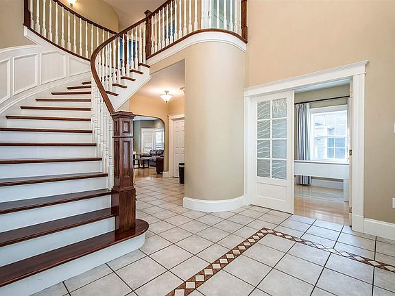 5th image of 5668 Ogilvie St