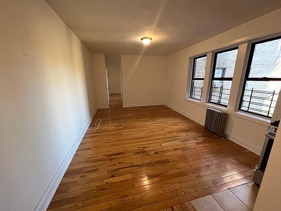 5th image of 24 Berkeley Ave #4D