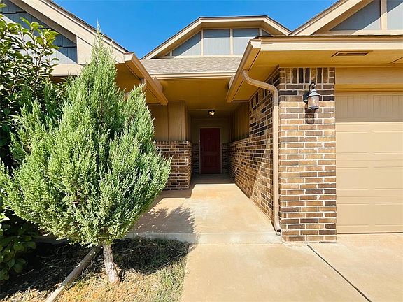 3rd image of 8725 SW 40th Ter