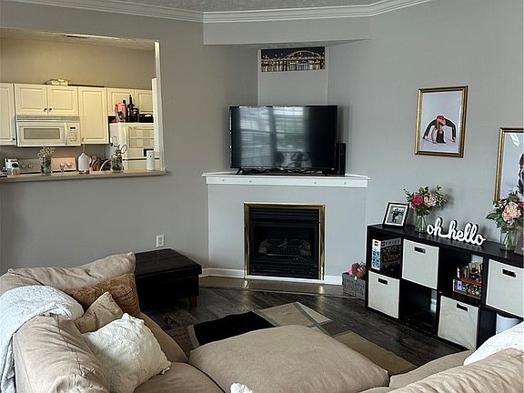 4th image of 304 Sonie Dr #304