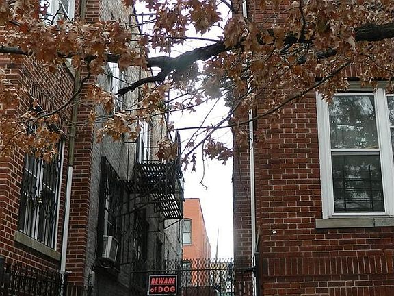 2nd image of 638 Barretto St