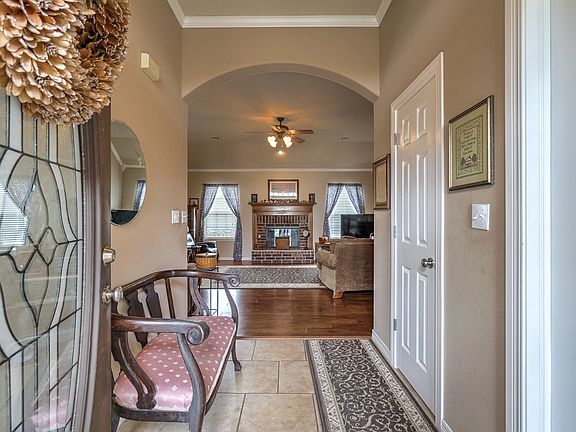 3rd image of 25 Dogwood St