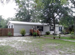 412 Rocky Rd NE, Steinhatchee, FL 32359