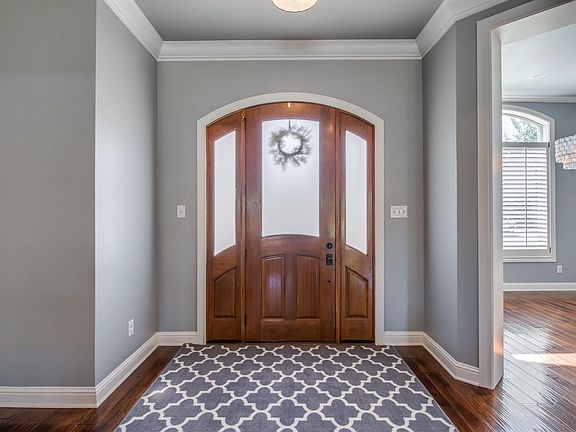 4th image of 10208 Nashville Ave