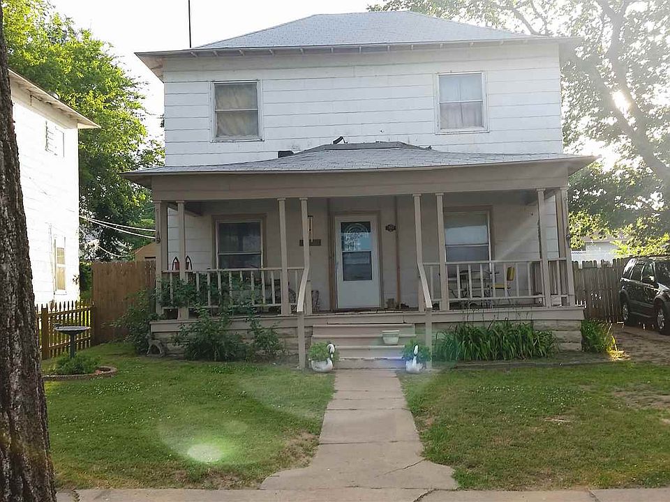 1st image of 209 S D St