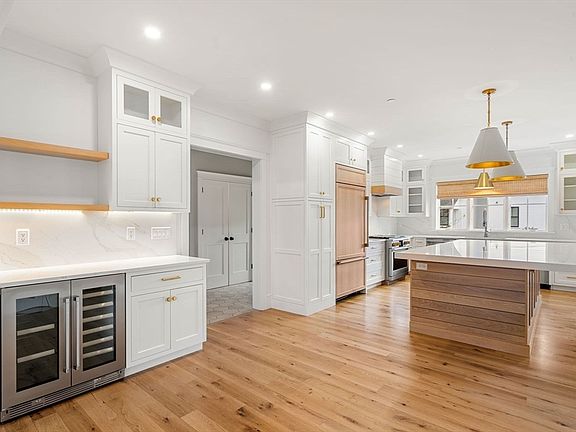 5th image of 25 Hancock St #25