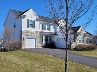 2747 Farmstead Dr, Easton, PA 18040