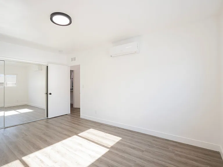 1235 N Ogden Dr #4 — Photo 15