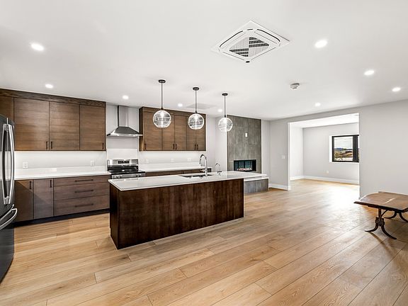 3rd image of 2570 Copper Ridge Drive UNIT C