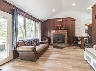 5 Allen Ter, Vernon, NJ 07462