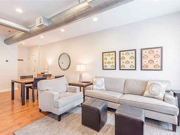 2nd image of 800 Peachtree St NE APT 1516