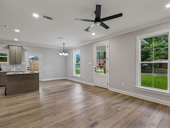 2nd image of 2657 78th Ave
