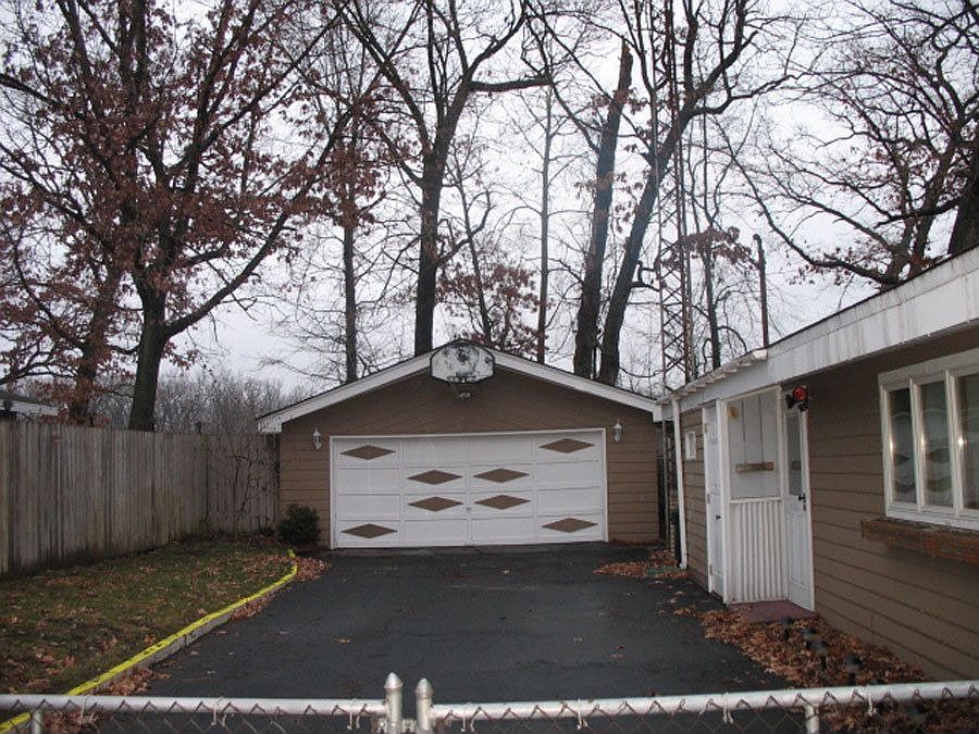 2nd image of 8486 N Tippecanoe Dr