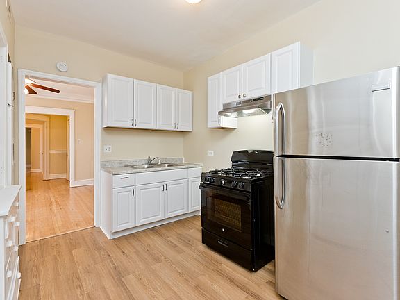 2nd image of 3135 N Cicero Ave APT 2