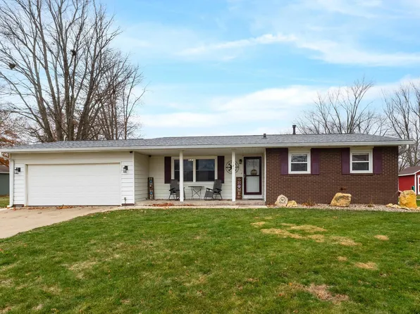 121 Park Lane Cir, Park View, IA 52748