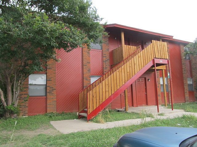 1st image of 209 North Dr #Ad