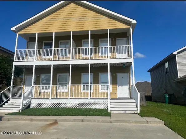 2416 Gladiolus St #B, Ocean Springs, MS 39564