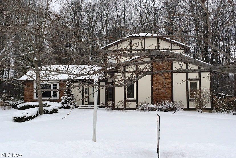 1st image of 21086 Jonathan Dr