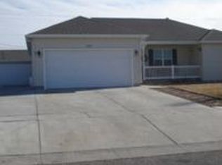 2507 Pinnacle Dr, Salina, KS 67401