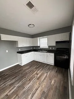 167 E Thomas Street - 1 — Photo 2