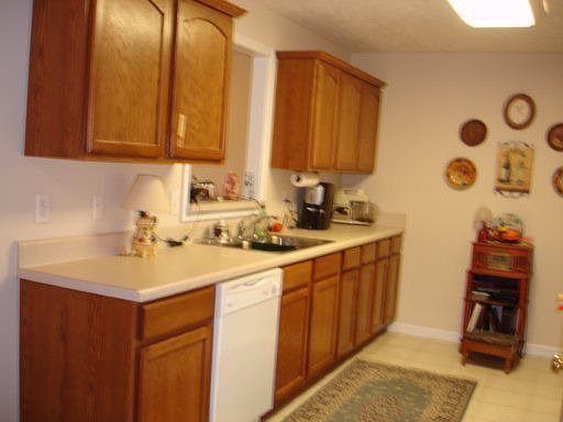 3rd image of 142 Creekwood Way