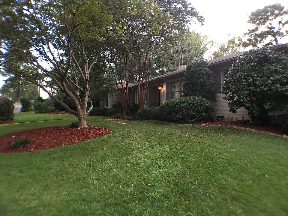 1st image of 5 Sherwood Dr
