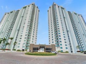 2681 N Flamingo Rd