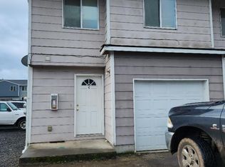 4850 48th Loop APT C, Sweet Home, OR 97386