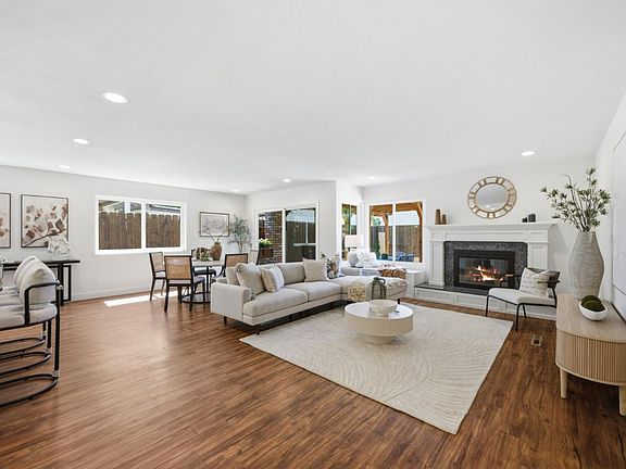 5th image of 373 Edythe St