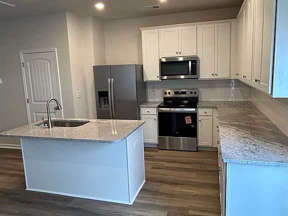 3rd image of 1113 Wharf Way