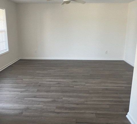 4th image of 315 Anna St