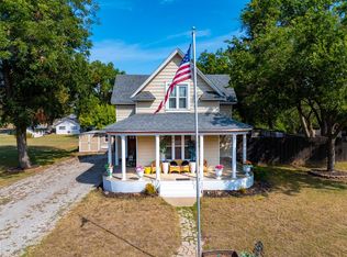 307 E Main St, Tecumseh, OK 74873