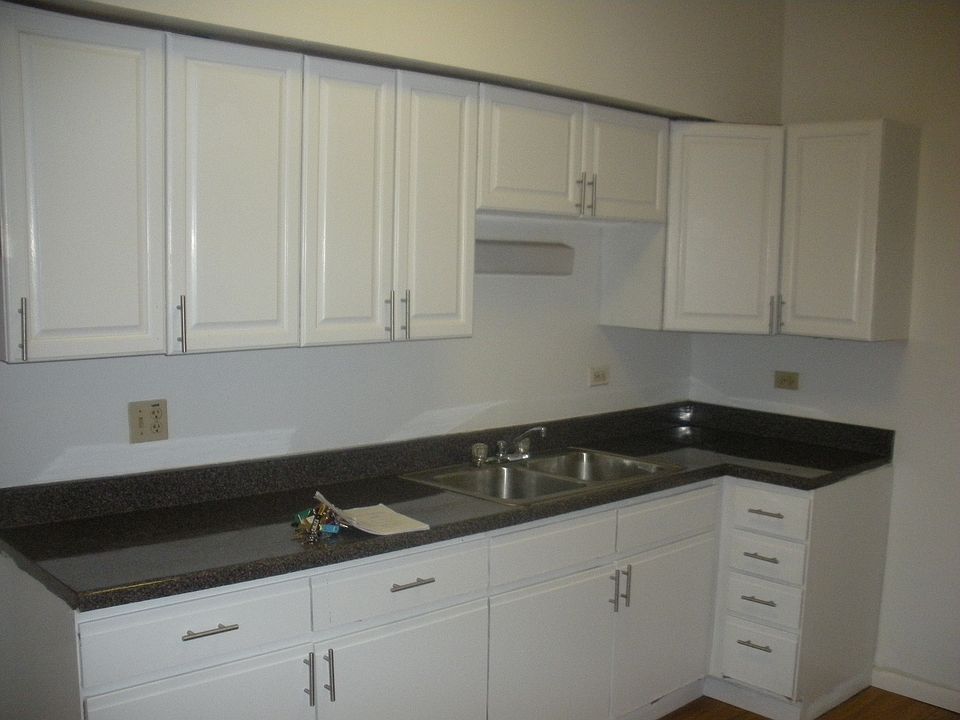 1st image of 4752 S Wabash Ave APT 103