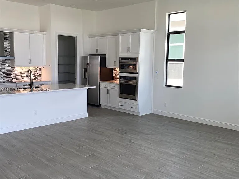 9488 SW Pepoli Way — Photo 5