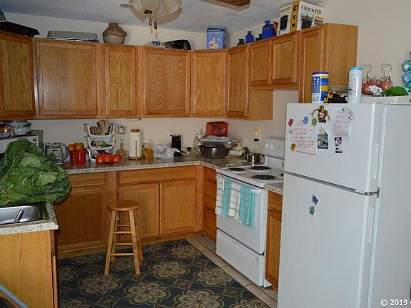 5th image of 1720 NE 6th Pl