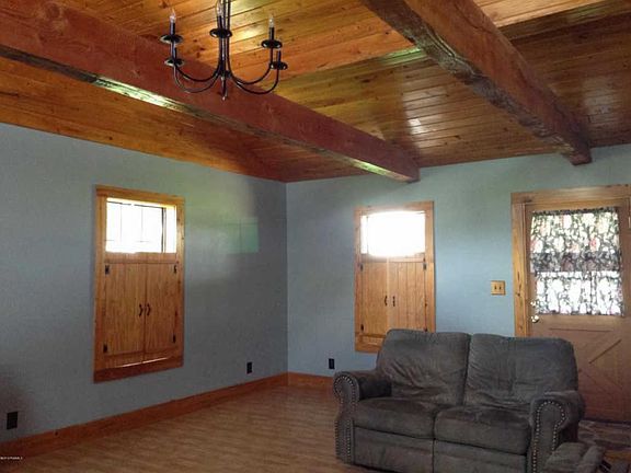 2nd image of 1435 Saint Claire Dr