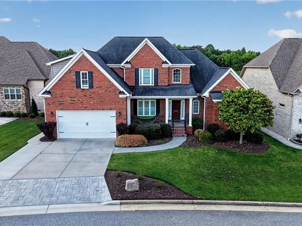 4329 Griffins Gate Ln, Greensboro, NC 27407