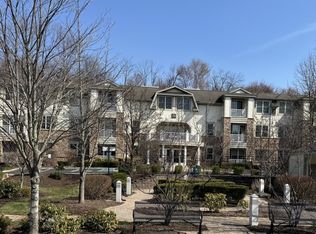 279 Victoria Dr, Bridgewater, NJ