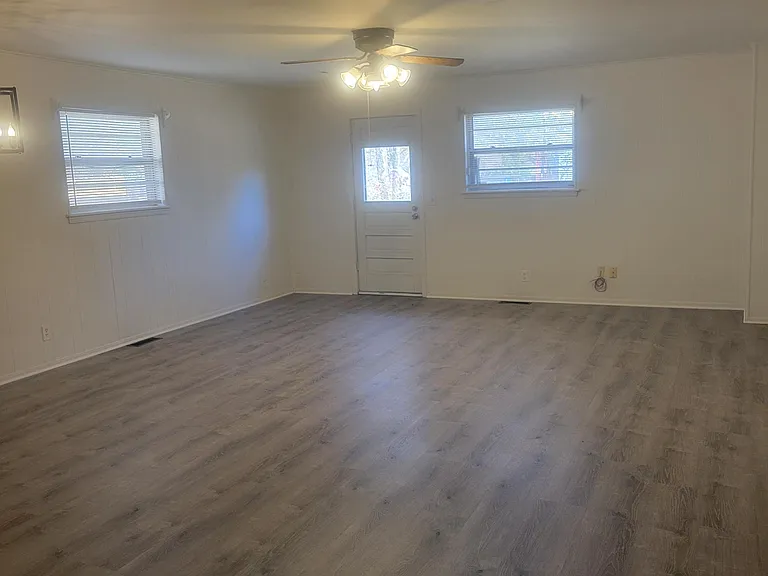 2733 S Louisville Ave — Photo 3