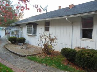 210 Greenbrier Dr, Alderson, WV 24910