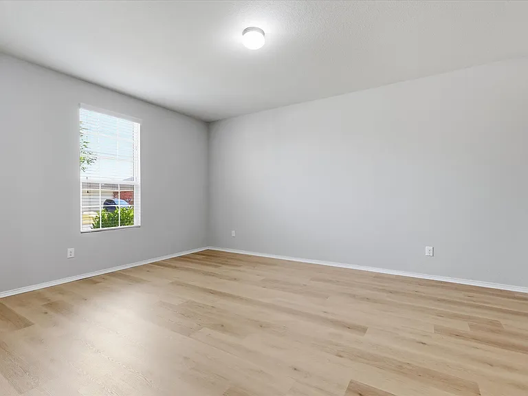 3116 Layla Creek Dr — Photo 5