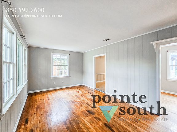3rd image of 1551 E Jordan St