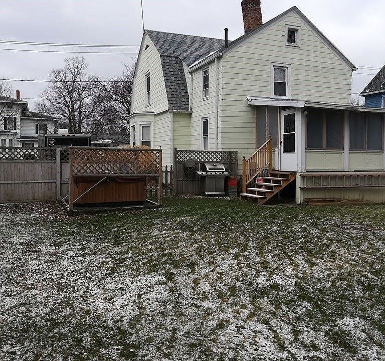 2nd image of 2268 Grand Central Ave