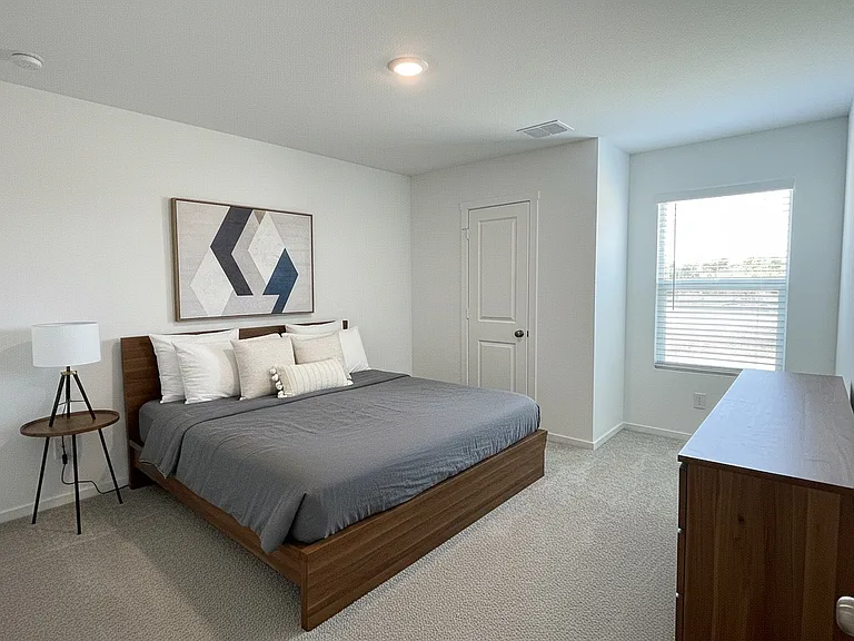 3185 Campeiro Ave — Photo 22