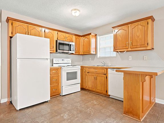 4th image of 86 Hanna Dr