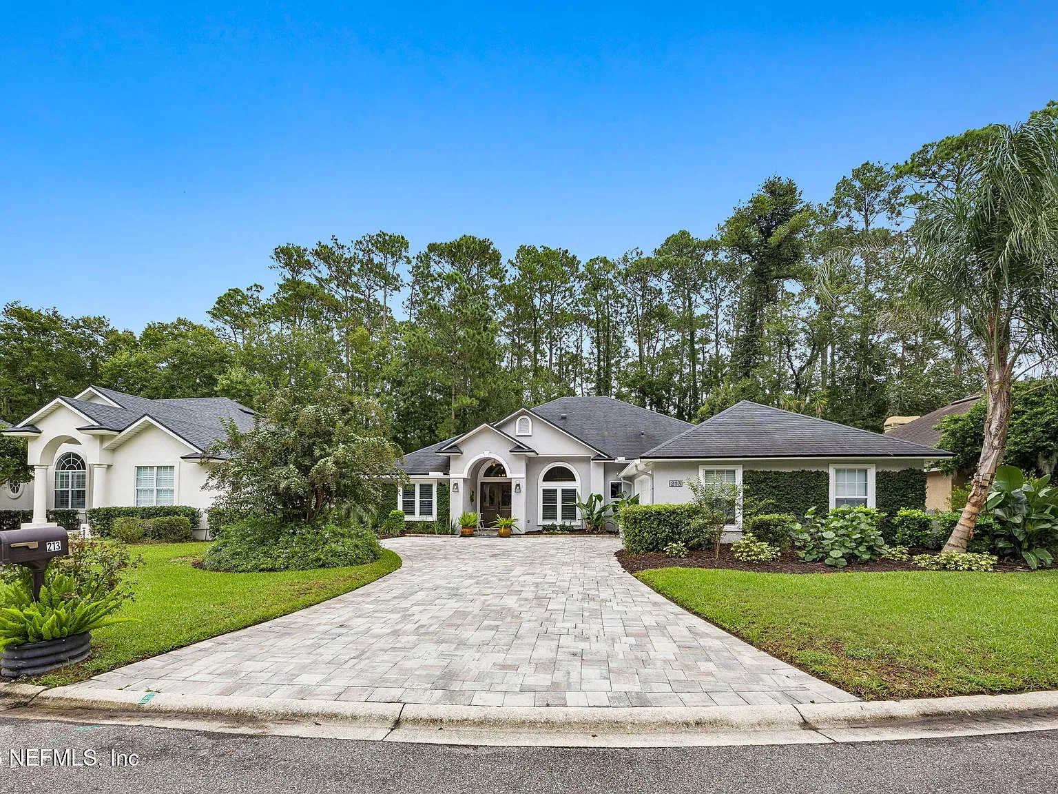 4 bed, 3.0 bath, 2375 sqft, $7,500 — Photo 4