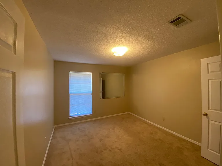 24 Neptune Dr — Photo 28