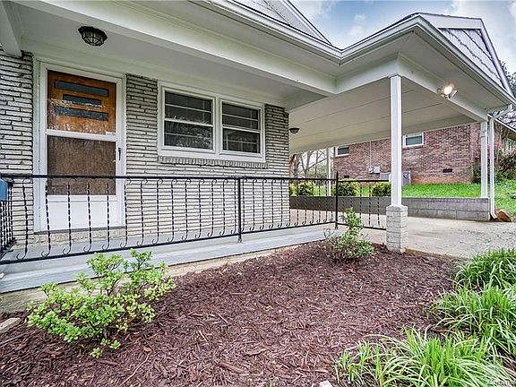 4th image of 1100 Green Circle Dr