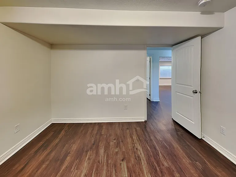 3672 E Nairn Dr — Photo 17